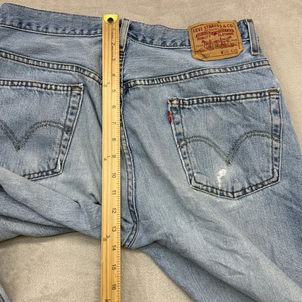 VTG Levi's 505 Regular Fit Jeans Mens 36x32 Light Blue Denim Straight Leg Y2K